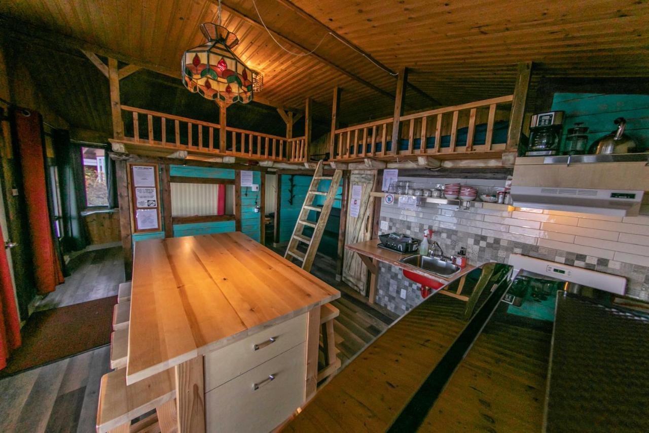 Auberge Festive Sea Shack Sainte Anne-des-Chênes Esterno foto