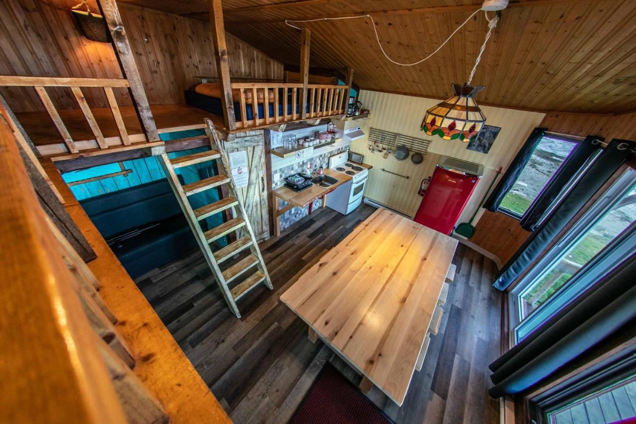 Auberge Festive Sea Shack Sainte Anne-des-Chênes Esterno foto